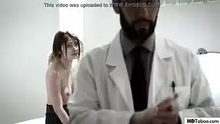 شمس ساخن مع الطبيب الهايج و المريضة