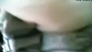 عاهرة القرية تريد فعلًا صعبًا سريعًا، تبلغ الذروة ثم تنهار