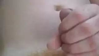 قطعة كبيرة الحلمات كبيرة الأسترالي