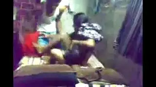 جنس حيواني قوي مع الكلاب ورجال أكبر سناً