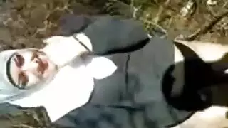 مراهقة سورية تحب مص الزب وعرض كسها الوردي