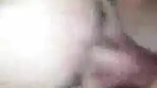 ثلاث فتيات نائمتان في نفس الغرفه تستيقض واحد لتلحص لاخرى سحاق