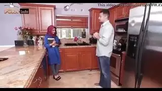 بنت سعودية بتنتاك من طيزة