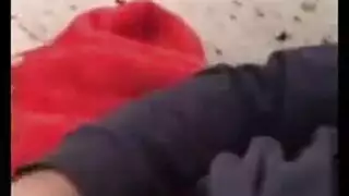 حفلة حمام السباحة الإباحية: شاب ثري يضاجع عاهرة مفلسة من الخلف