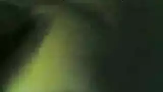 خادمة آسيوية تتعرض لدمار مهبلها الضيق في محل كمبيوتر